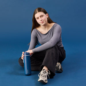 B.box 690mL Insulated Flip Top Bottle - midnight