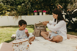 Oioi Mini Insulated Lunch Bag - Beige Gingham