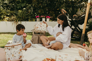 Oioi Mini Insulated Lunch Bag - Beige Gingham