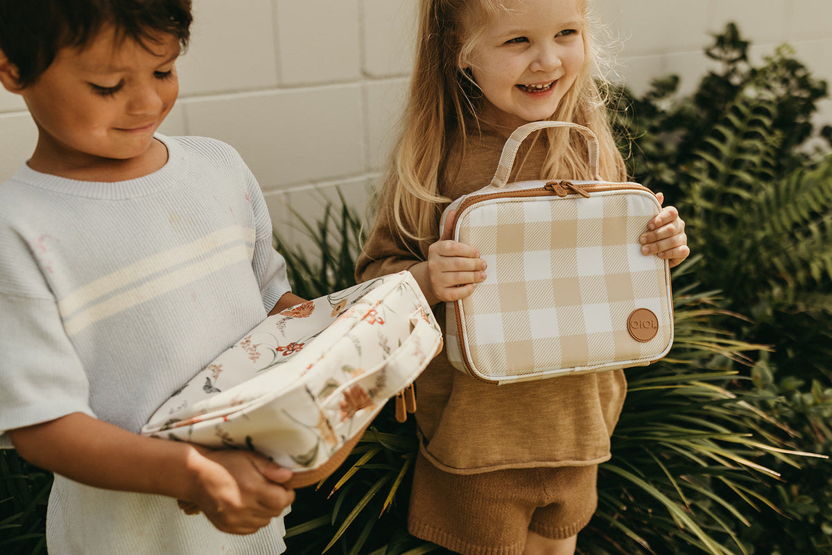 Oioi Mini Insulated Lunch Bag - Beige Gingham