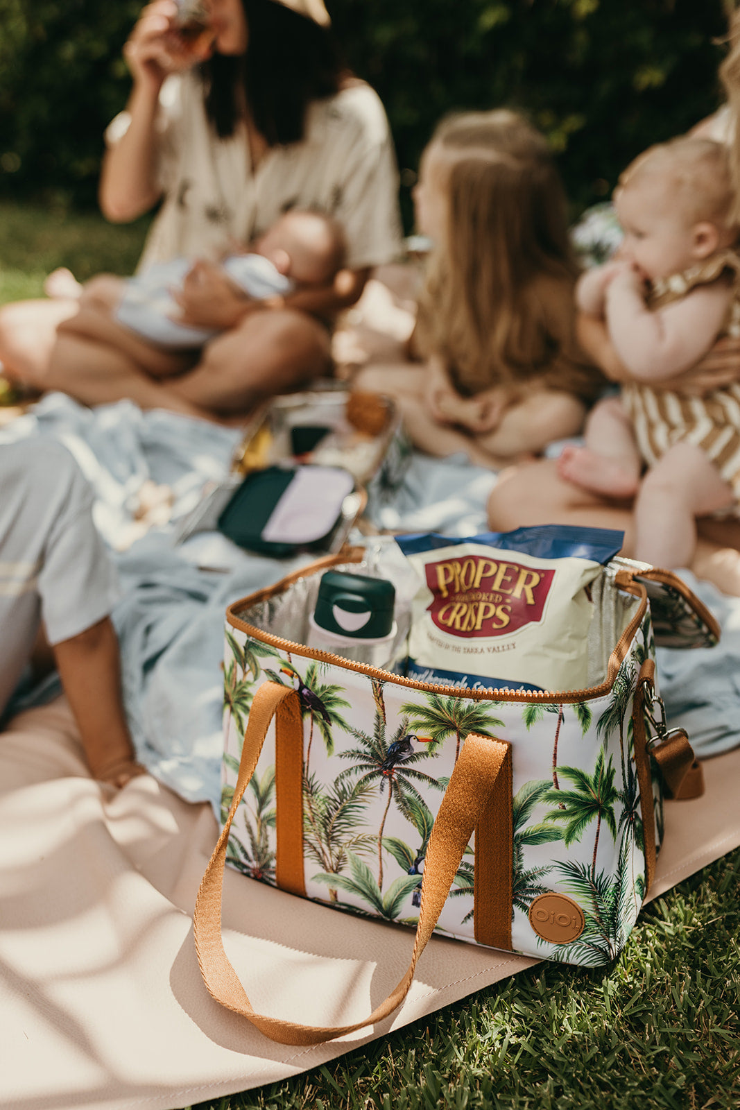 Maxi Insulated Lunch Bag Tropical Coastal Kidswear