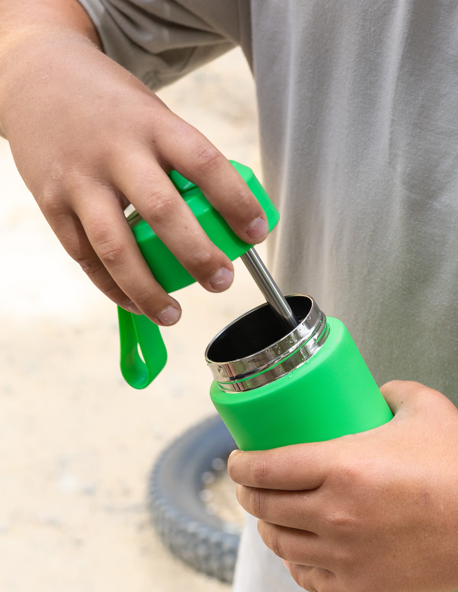 MontiiCo 475ml Drink Bottle Sipper - Apple