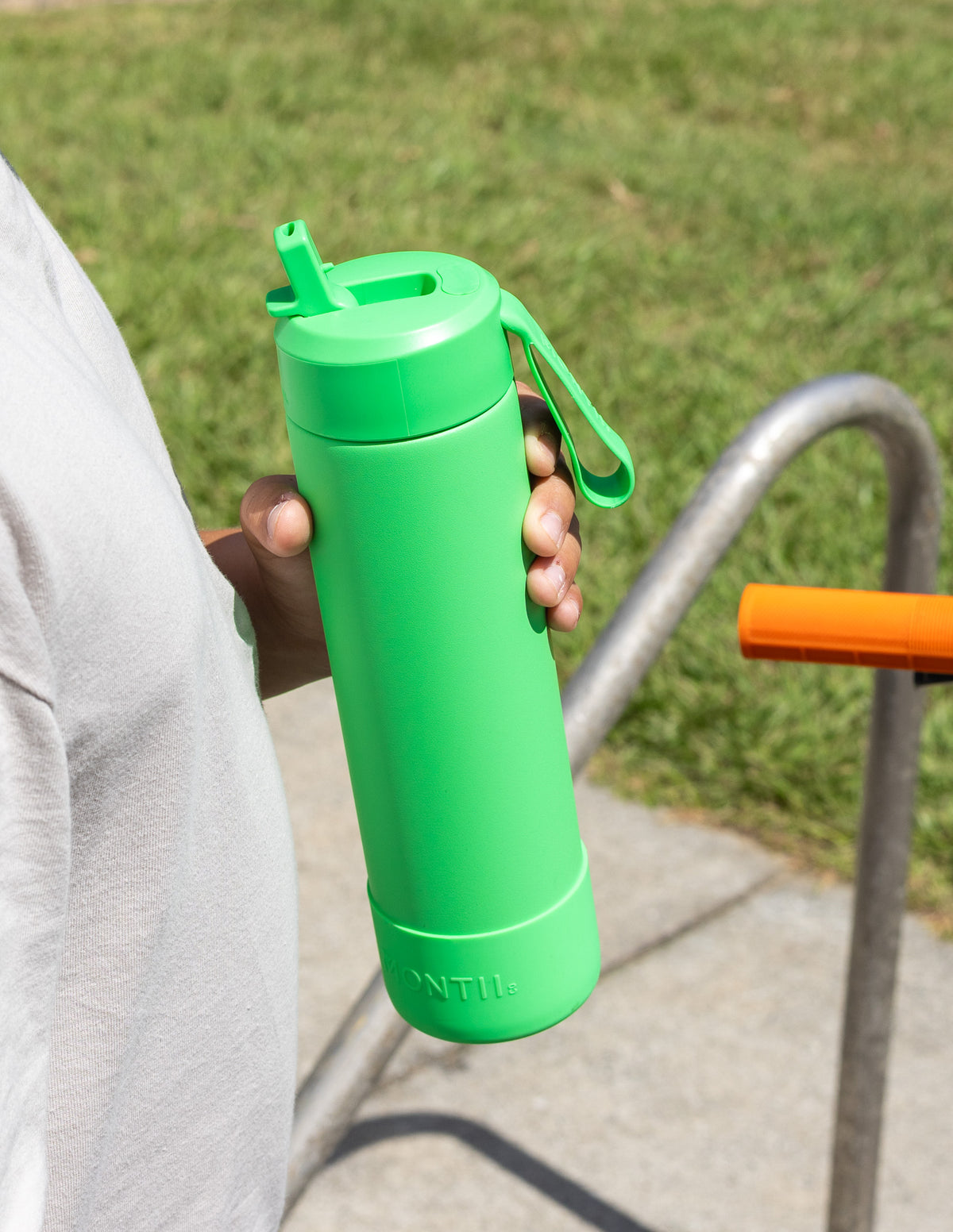 Montiico 700ml Fusion Complete Drink Bottle Sipper - Apple