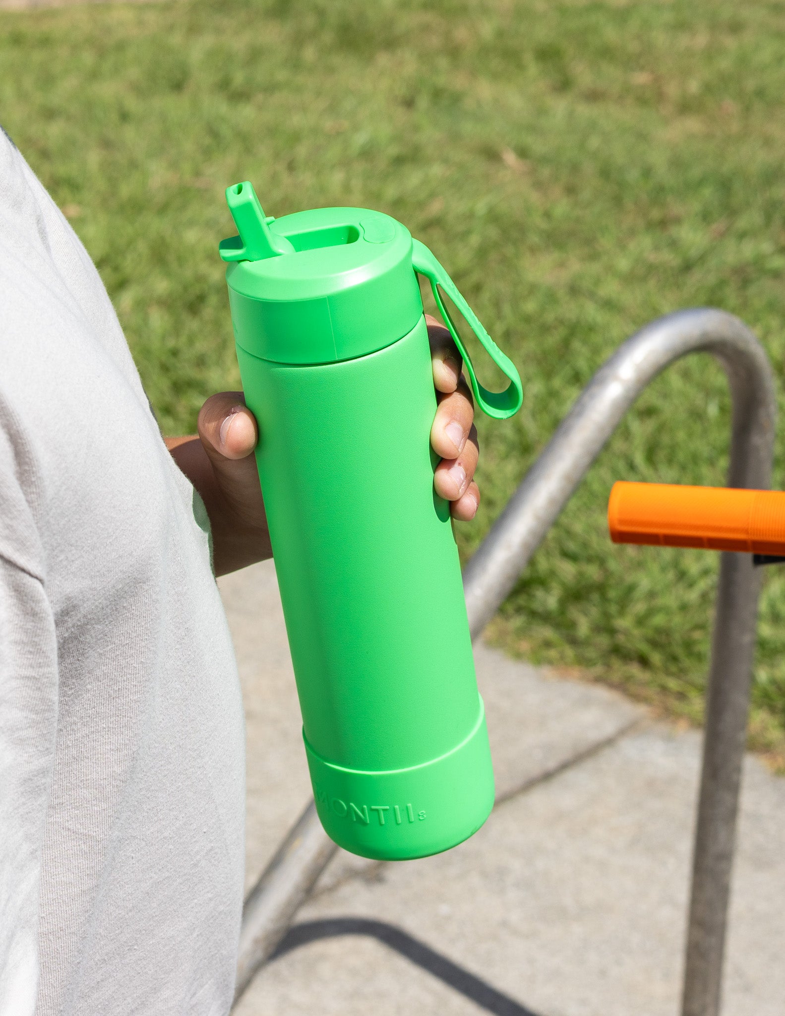 Montiico 700ml Fusion Complete Drink Bottle Sipper - Apple