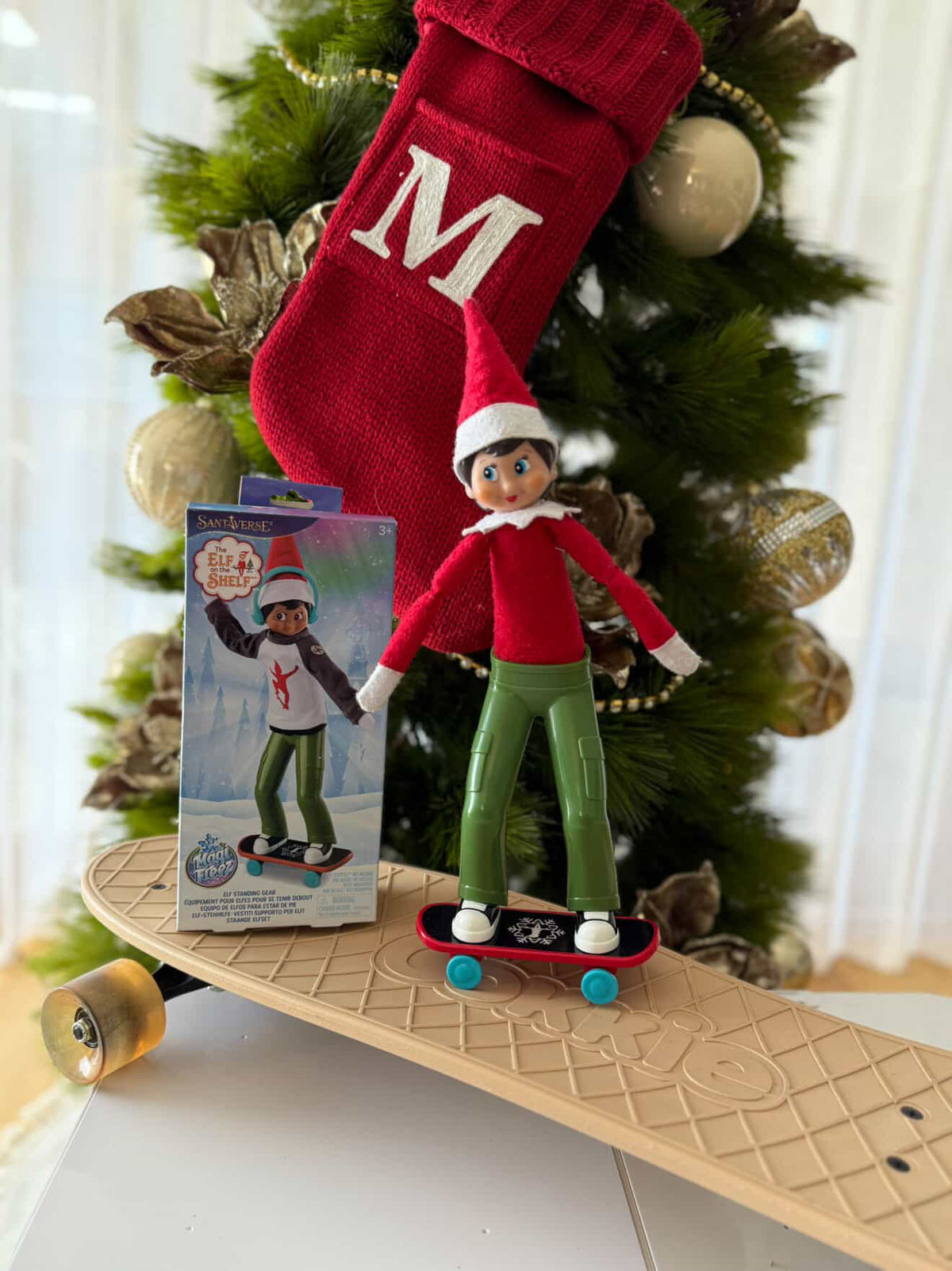 MagiFreez® Holly Jolly Ollie Skateboarder