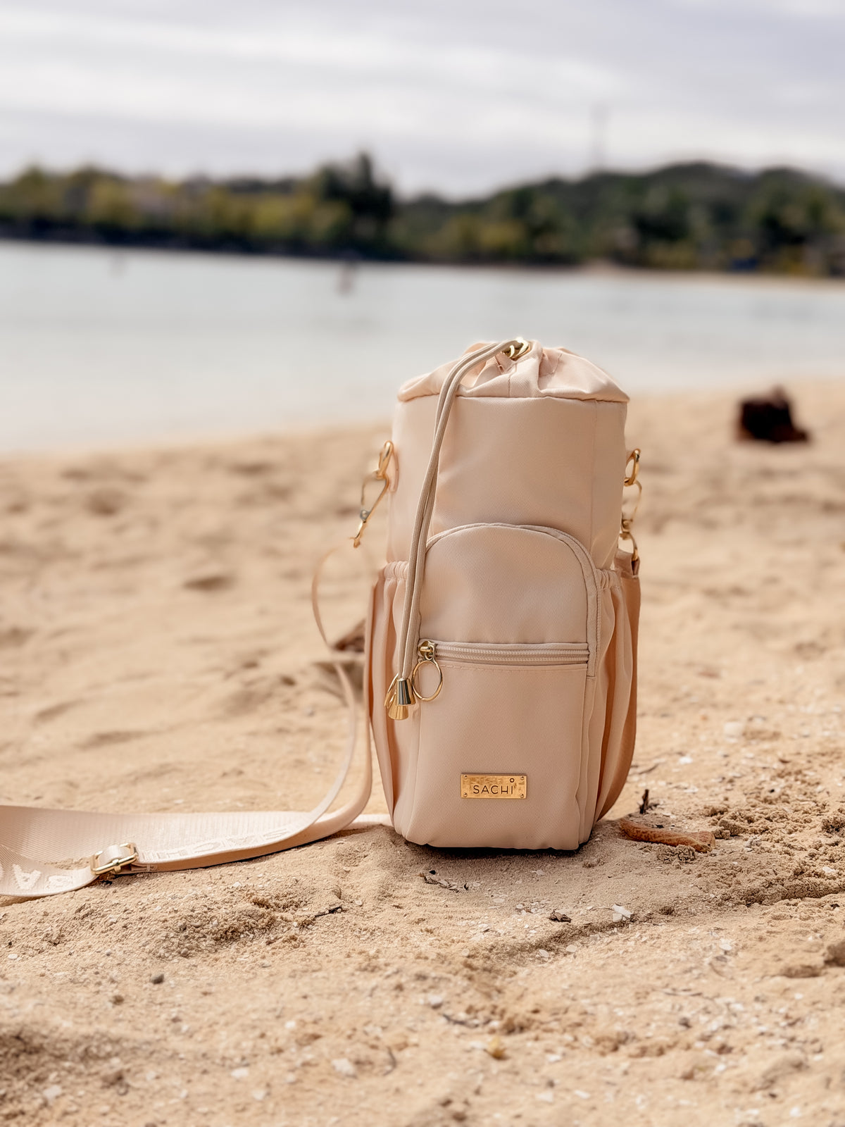 SACHI CROSSBODY INSULATED BOTTLE BAG  - ALABASTER