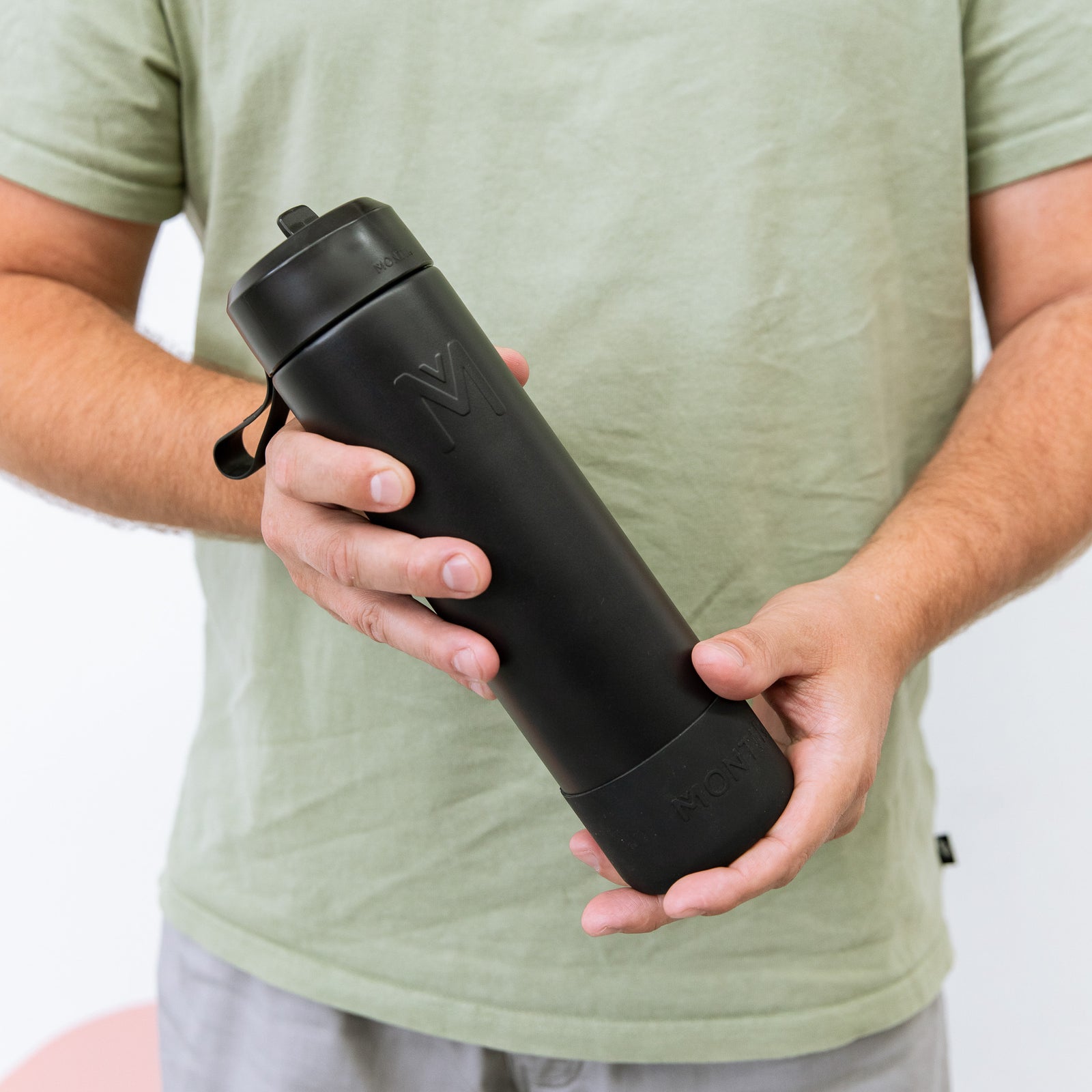 Montii.co Fusion 700ml Drink Bottle with Sipper Lid - Midnight