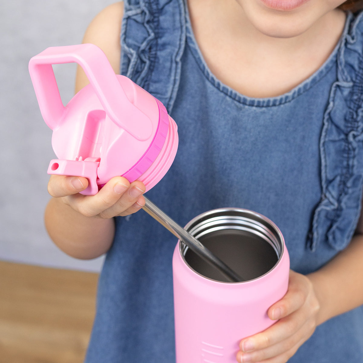 Montii.Co Drink Bottle Sport Sipper Lid 750ml - Bubblegum