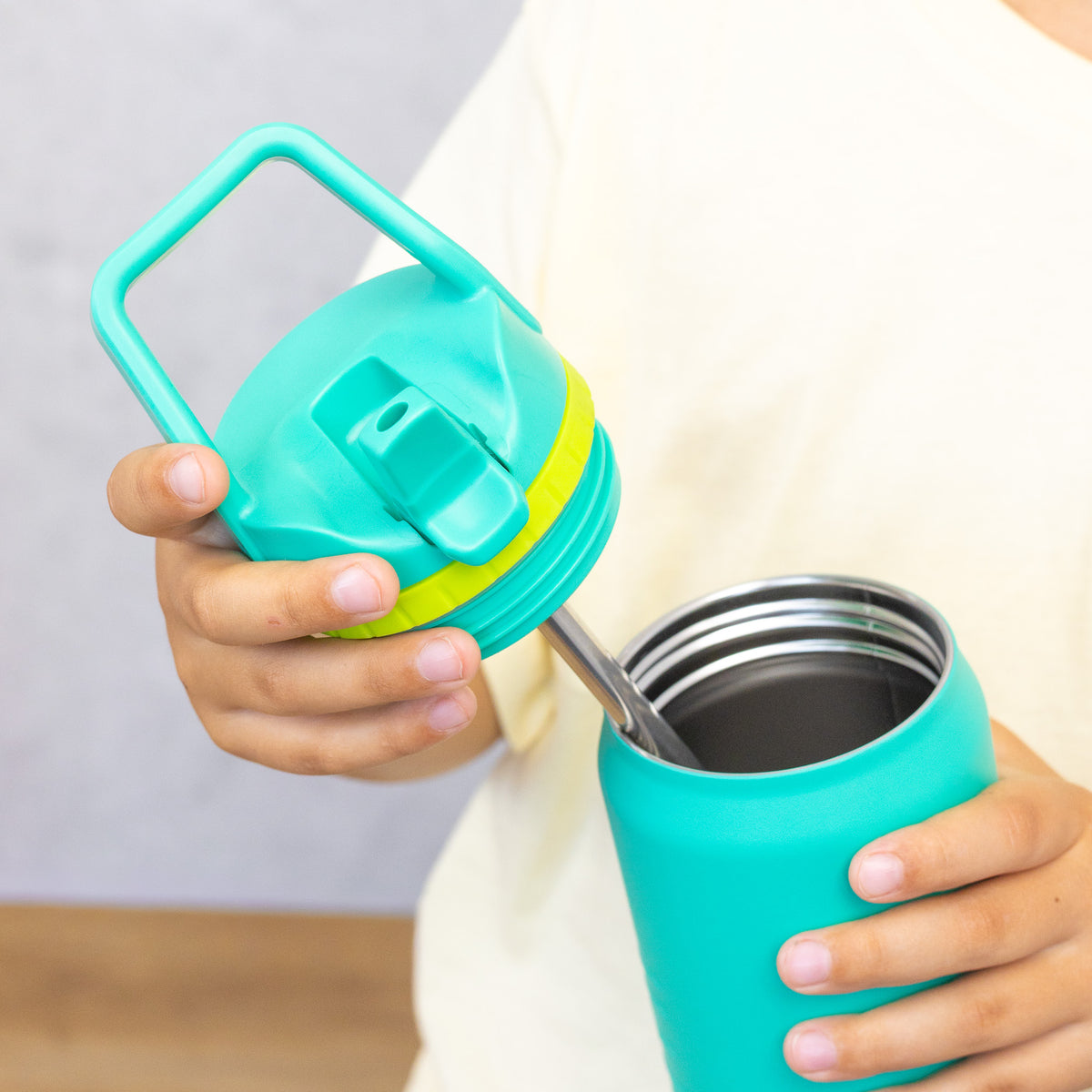 Montii.Co Drink Bottle Sport Sipper Lid 750ml - Mojito