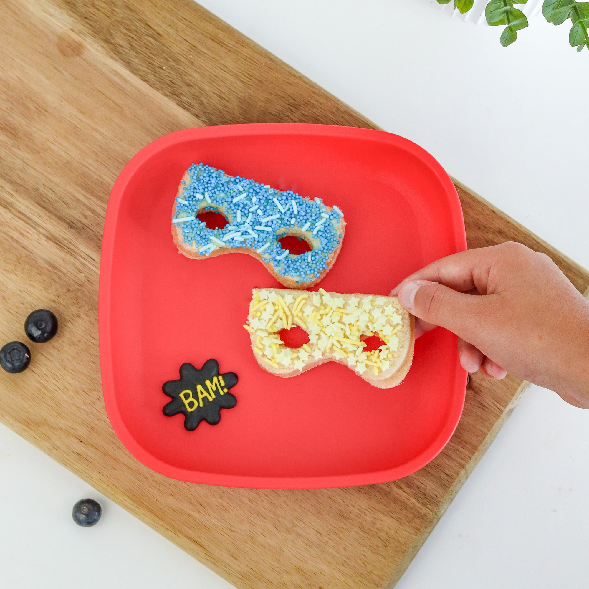 Lunch Punch Sandwich Cutters - Superhero