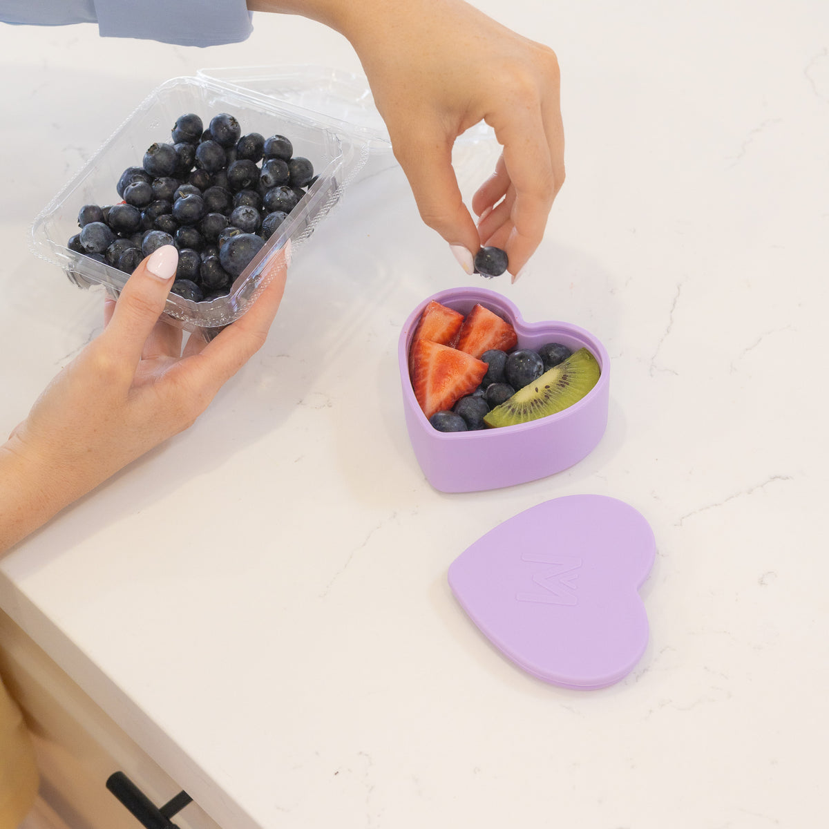 MontiiCo Silicone Heart Tub - Lilac