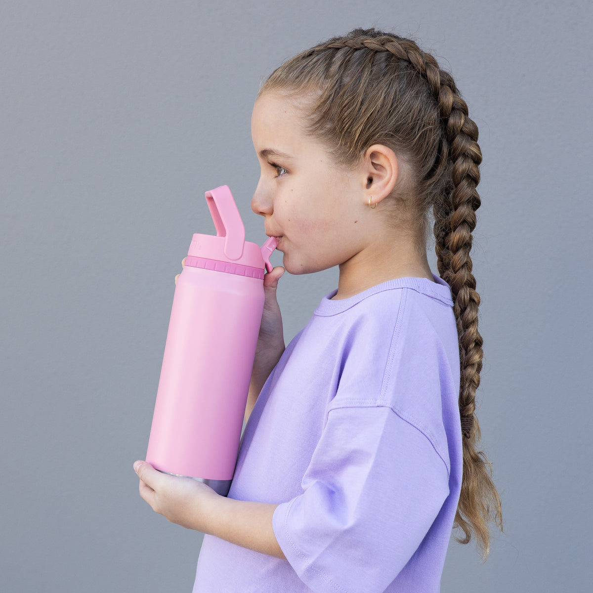 Montii.Co Drink Bottle Sport Sipper Lid 750ml - Strawberry