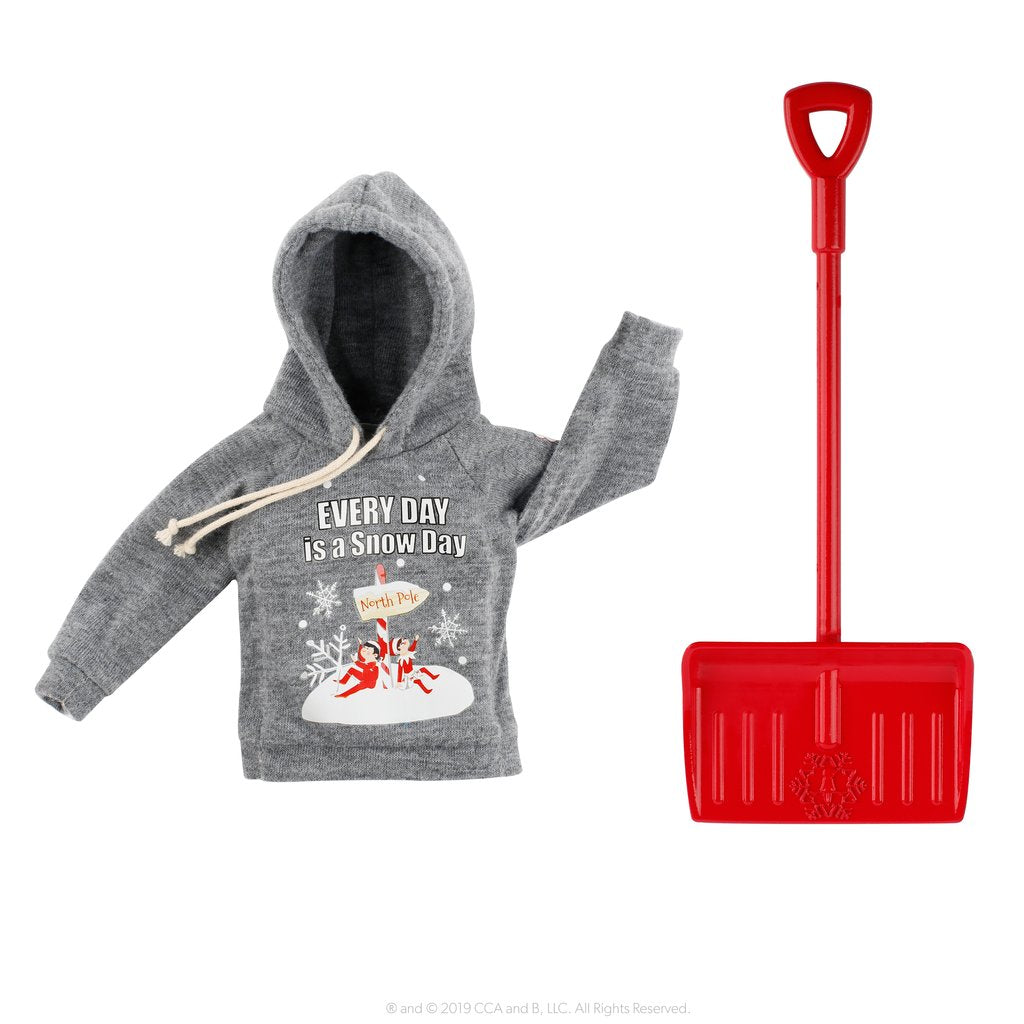ELF ON THE SHELF CLAUS COUTURE COLLECTION - Snow day Shovel 'n' play